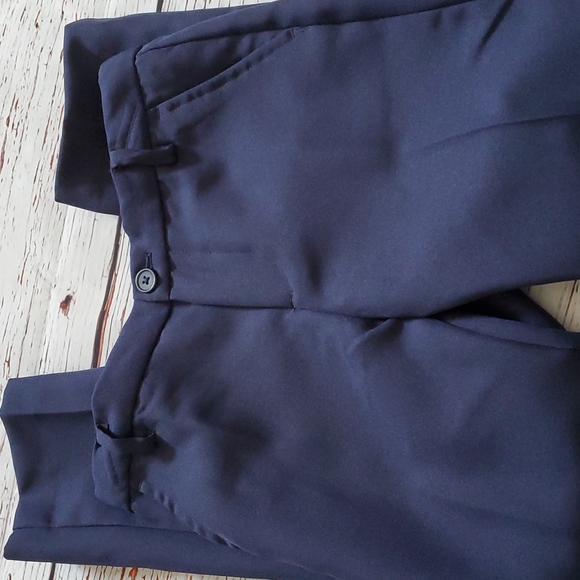 🆕️ GAP/H&M BOYS DRESS PANTS BUNDLE (KHAKI, BLACK & NAVY) 👦 - Picture 10 of 12